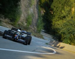 TREI PILOTI ISI DONEAZA CURSA COPIILOR DE LA HOSPICE CASA SPERANTEI