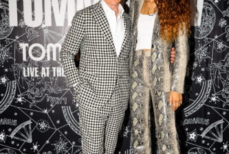 CULISELE SPECTACOLULUI DE MODĂ TOMMYNOW “SEE NOW, BUY NOW”