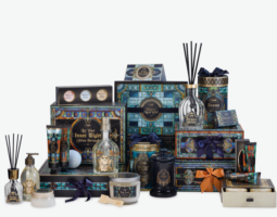 Crăciun plin de CADOURI ȘI COMORI – Descoperă noua colecție festivă de la SABON!