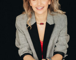 Centrul Fericirii București intră în rețeaua de centre de estetică & wellness FIT4YOU           ~Pachetul majoritar al acțiunilor Centrului Fericirii București devine propritatea rețelei de centre de estetică & wellness FIT4YOU