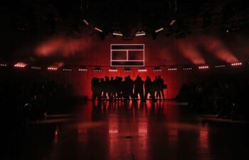 TOMMY HILFIGER A ADUS TOMMYNOW LA LONDRA ÎMPREUNĂ CU LEWIS HAMILTON ȘI H.E.R. PENTRU O CELEBRARE A SUSTENABILITĂȚII, INCLUSIVITĂȚII ȘI DIVERSITĂȚII