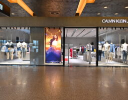 SARKK SA deschide primul magazin CALVIN KLEIN JEANS din Timișoara