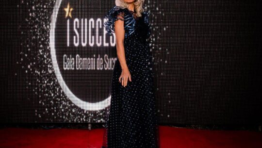 Sabina Lisievici – premiul pentru scurtmetrajul “Wild Sunflower” in cadrul Galei I Success “Oameni de succes”