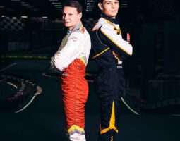 Experiența unei ture pe circuitul VMax! Fii pilot pentru o zi la VMax Karting