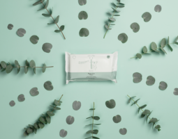 Naïf, lansare oficială în România