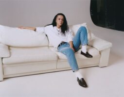 Calvin Klein lansează mini-seria video CKunfiltered Jeans