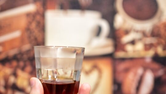 Cea mai simplă metodă de preparare a cafelei la rece